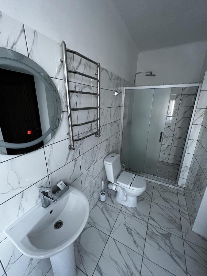 Hotel Zolotoy Fazan Mykolaiv Exterior foto